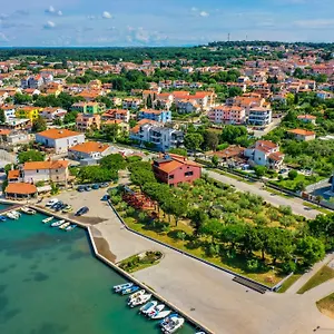  Apartment Oliveto